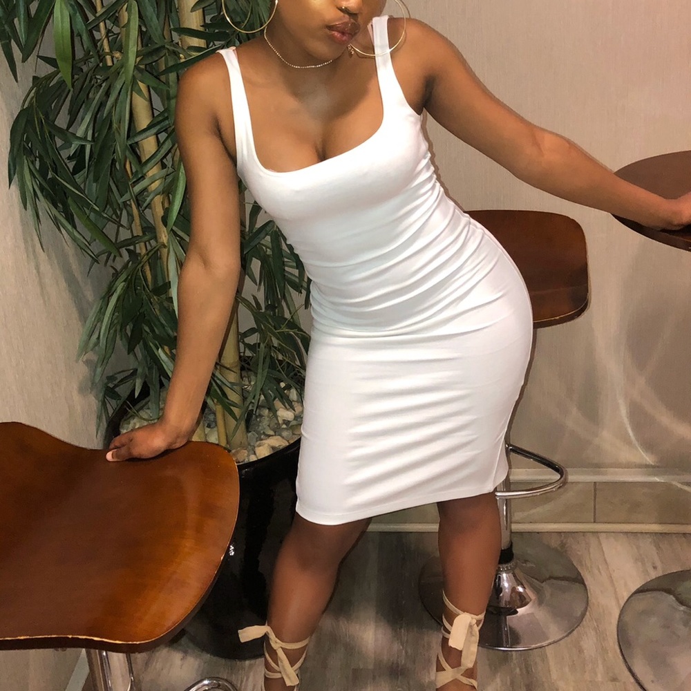 White dress💛💛